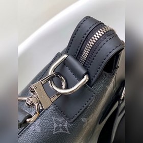 Высококачественная сумка EXLORER M40566 придает офису зрелый вид.