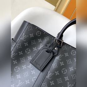 Высококачественная кожа M46451 черного цвета в серии Sac lat пред