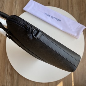 m59159 Черный, высший сорт, оригинал. Этот портфель изготовлен из