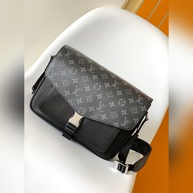 M30746 Высококачественная оригинальная сумка-почтальон из серии T