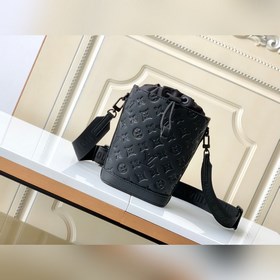 [Exclusive photo by Haiyuan Wai Dan] M82248 Louis Vuitton возвращ