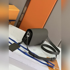 Высококачественная оригинальная сумка M82086  Зеленая кожаная су