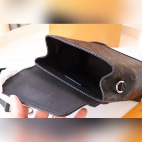 【Сумка NANO STEAMER】 M82774 Эта сумка Nano Steamer изготовлена из