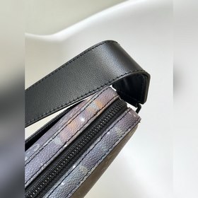 M43918 Кожаный M44165 Звездное небо M44169 Зеленый N40408 Синий 