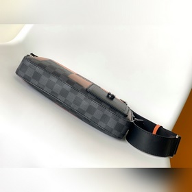 M43918 Кожаный M44165 Звездное небо M44169 Зеленый N40408 Синий 