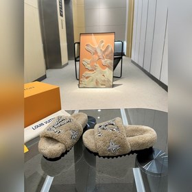 Louis Vuitton 2024 новые шерстяные тапочкиз тонкой мягкой шерсти 