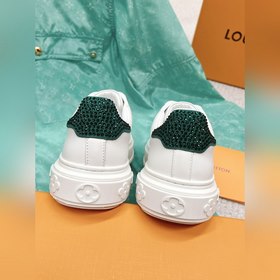 Новая серия белых туфель LV стразами от Donkey Верх： импортная ше