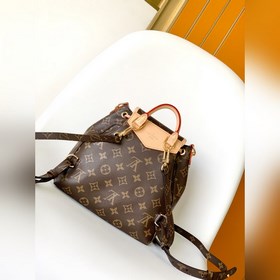 M46932 Топ-модель. Этот изящный и практичный рюкзак Excursion из