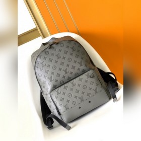 Эксклюзивная модель M46105 Racer с двумя плечевыми ремнямиз кожи
