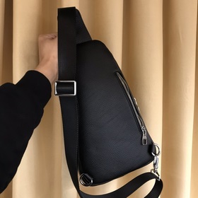Сумка на грудь Lv, полностью из кожи Нагрудная сумка высшего каче