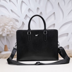 Montblanc - новейшая модель мужской портфеля из кожи с текстурой