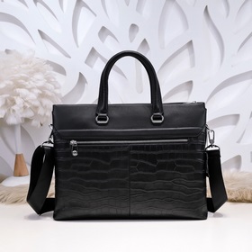 Montblanc - новейшая модель мужской портфеля из кожи с крокодилов