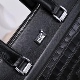 Montblanc - новейшая модель мужской портфеля из кожи с крокодилов