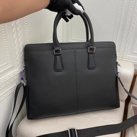 Новейшая модель портфеля Montblanc из оригинальной партии, качест
