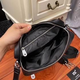 Новейшая модель Montblanc International (Монблан) – сумка-бокс дв