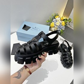 Prada 2024 весна-лето： сандалии на толстой резиновой подошве с ри