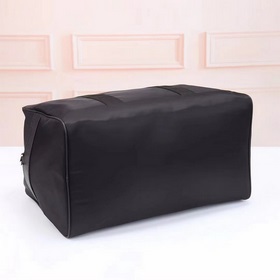 PRADA - новейшая модель дорожной сумки/сумки-портфеля от Prada, с