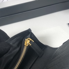 Мужской портфель Prada, золотой наклонный логотип, модель 2M0836,