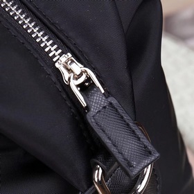 PRADA - официальный сайт Prada. Оригинальная водонепроницаемая тк