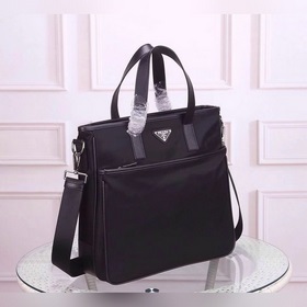 PRADA - официальный сайт Prada. Оригинальная водонепроницаемая тк