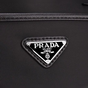 PRADA - официальный сайт Prada. Изготовлен из оригинального импор
