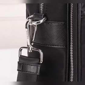 PRADA - официальный сайт Prada. Изготовлен из оригинального импор