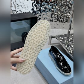 PRADA 2024 новейшая модель лофей от PRADA для пар, полусабо из по