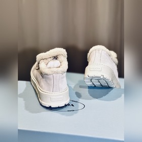 Prada Rada】Новая осенне-зимняя коллекция шерстяных лофей Ретро-к