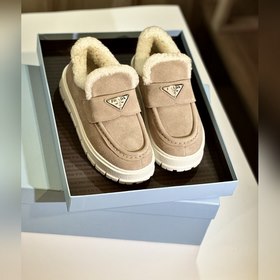 Prada Rada】Новая осенне-зимняя коллекция шерстяных лофей Ретро-к