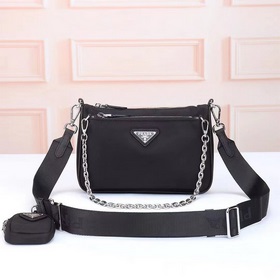 PRADA - официальный сайт сумки через плечо. Изготовлена из оригин