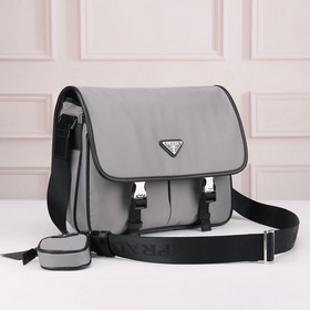 PRADA - официальный сайт сумки через плечо. Используется оригинал
