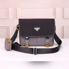 PRADA - официальный сайт сумок через плечо. Изготовлены из оригин
