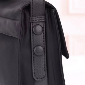 PRADA - новейшая модель сумки через плечо, малый размер, официаль