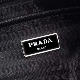 PRADA - новейшая модель сумки через плечо, малый размер, официаль