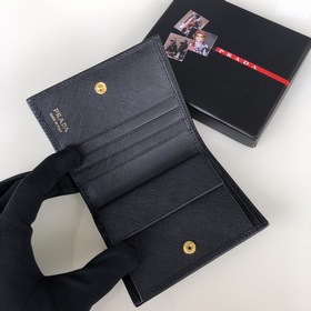 Дамский кожаный кошелек Prada, модель 1M0204, кожа с крестообразн