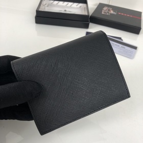 Женский кошелек Prada из серии с большими буквами одного цвета, ч