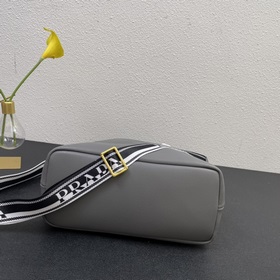 2024 Обновленная версия сумки Prada «RADA» с лазерной гравировкой