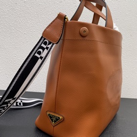 2024 Обновленная версия сумки Prada «RADA» с лазерной гравировкой