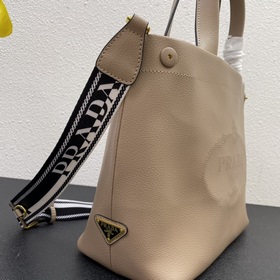 2024 Обновленная версия сумки Prada «RADA» с лазерной гравировкой