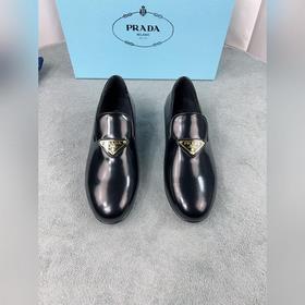 Коллекция туфель Prada для ранней весны Верх： импортные перфориро