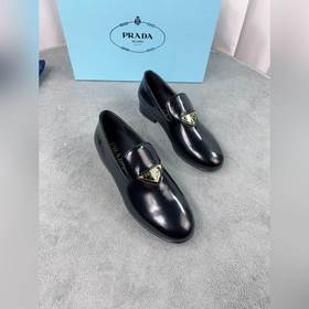 Коллекция туфель Prada для ранней весны Верх： импортные перфориро