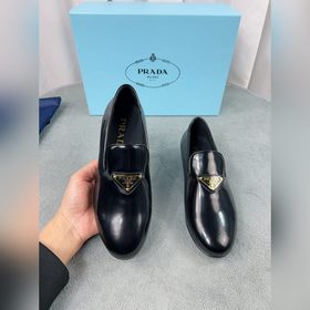 Коллекция туфель Prada для ранней весны Верх： импортные перфориро