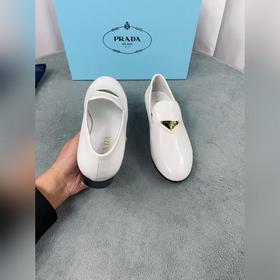 Коллекция туфель Prada для ранней весны Верх： импортные перфориро
