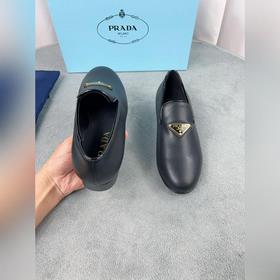 Коллекция туфель Prada для ранней весны Верх： импортные перфориро