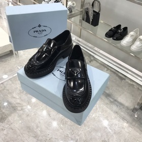 Prada в этом году превзошла себя. Непревзойденная Prada, каждая м