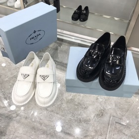 Prada в этом году превзошла себя. Непревзойденная Prada, каждая м