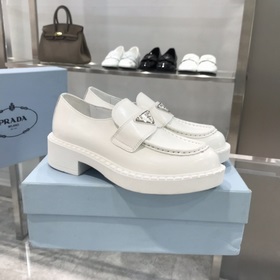 Prada в этом году превзошла себя. Непревзойденная Prada, каждая м