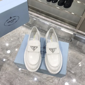 Prada в этом году превзошла себя. Непревзойденная Prada, каждая м