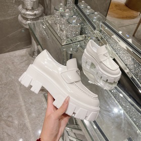 Prada в этом году превзошла себя. Непревзойденная Prada, каждая м