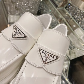 Prada в этом году превзошла себя. Непревзойденная Prada, каждая м